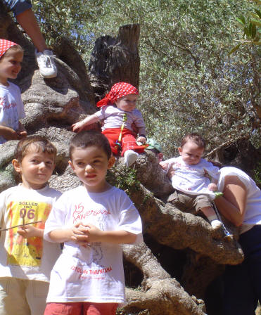  cel.lebrrem el nostre 25 aniversari amb una excursi al Refugi de Muleta; i un cop all frem una ballada popular amb tots els amics i amigues de l'estol