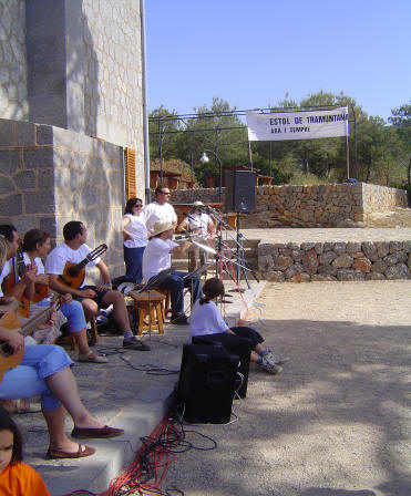  cel.lebrrem el nostre 25 aniversari amb una excursi al Refugi de Muleta; i un cop all frem una ballada popular amb tots els amics i amigues de l'estol