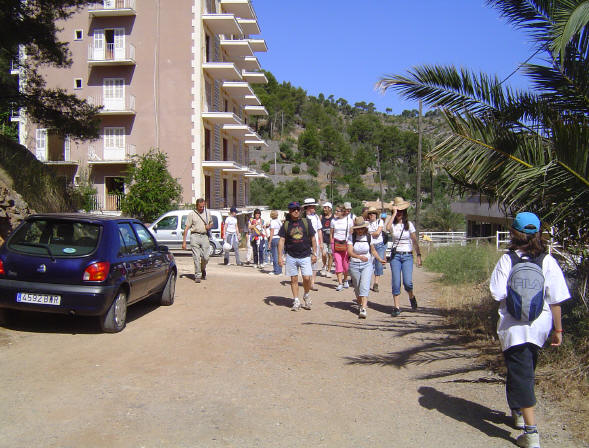  cel.lebrrem el nostre 25 aniversari amb una excursi al Refugi de Muleta; i un cop all frem una ballada popular amb tots els amics i amigues de l'estol