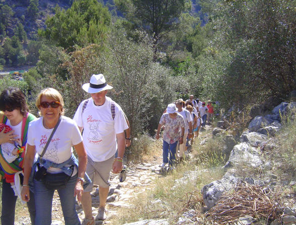  cel.lebrrem el nostre 25 aniversari amb una excursi al Refugi de Muleta; i un cop all frem una ballada popular amb tots els amics i amigues de l'estol